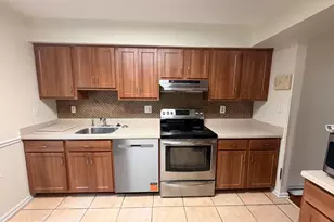 8818 Ridge Hollow Ct, Springfield, VA 22152 - Photo 1
