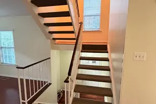 8818 Ridge Hollow Ct, Springfield, VA 22152 - Photo 15