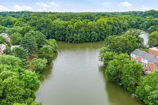 9426 Goshen Ln, Burke, VA 22015 - Photo 3