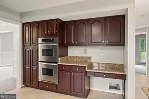 15253 Surrey House Way, Centreville, VA 20120 - Photo 19