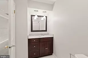 15253 Surrey House Way, Centreville, VA 20120 - Photo 41