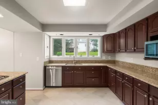 15253 Surrey House Way, Centreville, VA 20120 - Photo 3