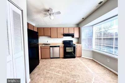 13710 Autumn Vale Court #26E, Chantilly, VA 20151 - Photo 5