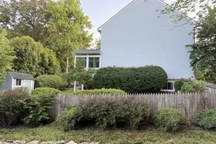 5904 Benfield Dr, Alexandria, VA 22310 - Photo 7