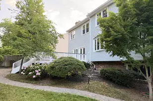 5904 Benfield Dr, Alexandria, VA 22310 - Photo 9
