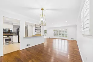 9201 Cherrytree Dr, Alexandria, VA 22309 - Photo 17