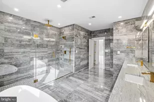 719 Meadow Ln SW, Vienna, VA 22180 - Photo 23