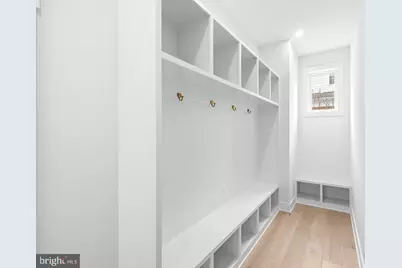 719 Meadow Lane SW, Vienna, VA 22180 - Photo 19