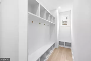 719 Meadow Ln SW, Vienna, VA 22180 - Photo 19
