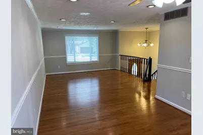 4502 Cub Run Road, Chantilly, VA 20151 - Photo 5