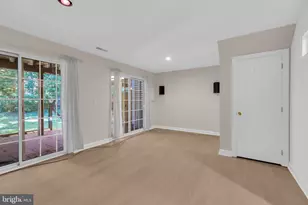 9902 Michael Schar Ct, Vienna, VA 22181 - Photo 33