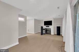 9902 Michael Schar Ct, Vienna, VA 22181 - Photo 31