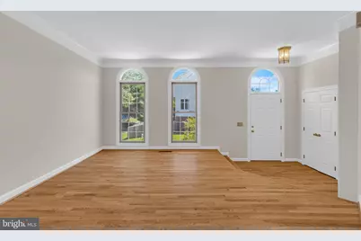 9902 Michael Schar Court, Vienna, VA 22181 - Photo 11