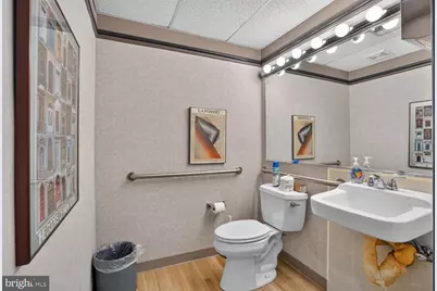 106 Elden Street #17, Herndon, VA 20170 - Photo 31