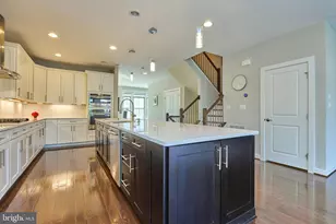 2358 Chadlington Rd, Falls Church, VA 22043 - Photo 23