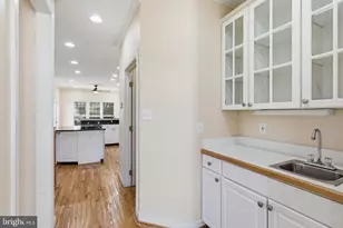 4530 Fair Valley Dr, Fairfax, VA 22033 - Photo 9