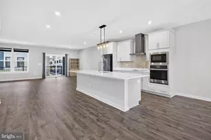 4053 Legato Rd, Fairfax, VA 22033 - Photo 5