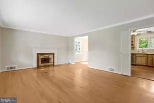 7623 Mendota Pl, Springfield, VA 22150 - Photo 7