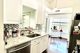 5958 Founders Hill Dr, Alexandria, VA 22310 - Photo 9