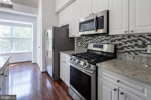 5958 Founders Hill Dr, Alexandria, VA 22310 - Photo 9