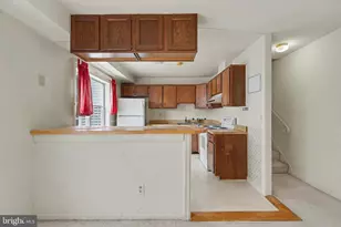 5305 Anchor Ct, Fairfax, VA 22032 - Photo 11