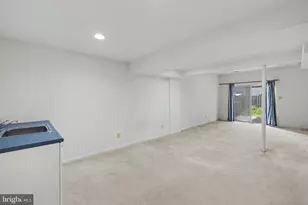 5305 Anchor Ct, Fairfax, VA 22032 - Photo 25