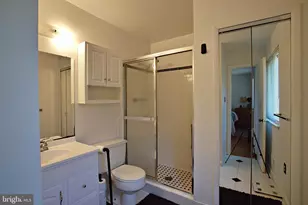 1450 Greenmont Ct, Reston, VA 20190 - Photo 17