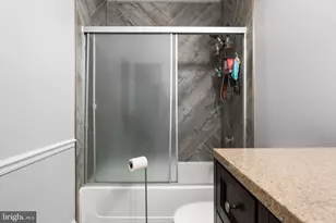 12118 Wedgeway Pl, Fairfax, VA 22033 - Photo 9
