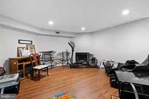 12118 Wedgeway Pl, Fairfax, VA 22033 - Photo 15