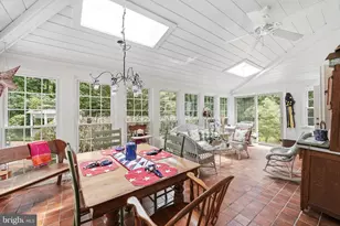 10516 Walter Thompson Dr, Vienna, VA 22181 - Photo 5