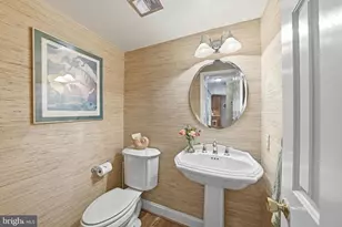 10516 Walter Thompson Dr, Vienna, VA 22181 - Photo 15