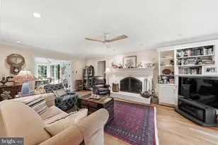 10516 Walter Thompson Dr, Vienna, VA 22181 - Photo 27