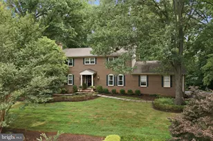 10516 Walter Thompson Dr, Vienna, VA 22181 - Photo 11