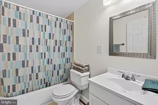 1057 Burwick Dr, Herndon, VA 20170 - Photo 37