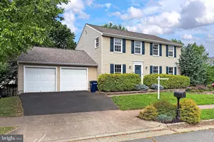 1057 Burwick Dr, Herndon, VA 20170 - Photo 3