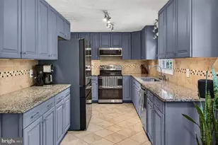 1057 Burwick Dr, Herndon, VA 20170 - Photo 13