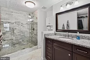 1057 Burwick Dr, Herndon, VA 20170 - Photo 23