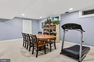 1057 Burwick Dr, Herndon, VA 20170 - Photo 35