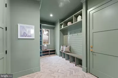 208 Elm Street SW, Vienna, VA 22180 - Photo 15