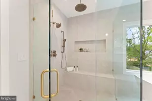 208 Elm St SW, Vienna, VA 22180 - Photo 25
