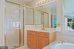 10560 Fox Forest Dr, Great Falls, VA 22066 - Photo 27