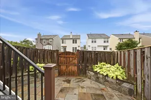 6609 Skylemar Trail, Centreville, VA 20121 - Photo 19