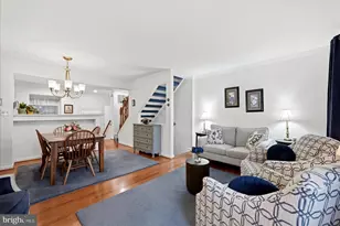 6609 Skylemar Trail, Centreville, VA 20121 - Photo 9