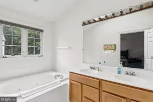 4322 Thomas Brigade Ln, Fairfax, VA 22033 - Photo 17