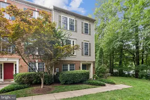 4322 Thomas Brigade Ln, Fairfax, VA 22033 - Photo 3