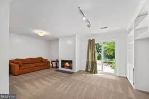 8217 Clifton Farm Ct, Alexandria, VA 22306 - Photo 27