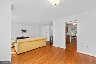 8217 Clifton Farm Ct, Alexandria, VA 22306 - Photo 11