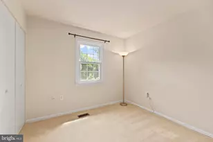8217 Clifton Farm Ct, Alexandria, VA 22306 - Photo 17