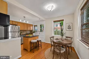 8217 Clifton Farm Ct, Alexandria, VA 22306 - Photo 9