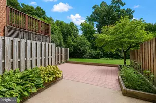 8217 Clifton Farm Ct, Alexandria, VA 22306 - Photo 33
